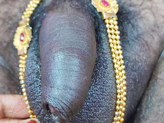 Desi bhabhi made her boyfriend dick beautiful with jewellery