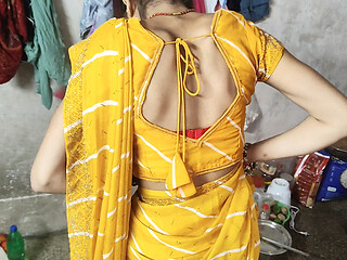 Desi bhabhi ki padosi ne chudai karke rula diya