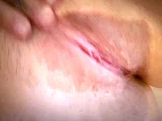 Your Girlfriend Masturbates and Shows You