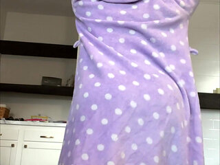 Good Morning! Are You Coming to My Live Show Later?
