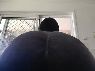 Twerking for Tips