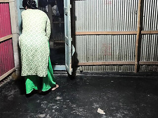 Desi Aunty Anal Fuck - SAFI-SEXY Bangs Stepmom's Tight Ass Doggy Style