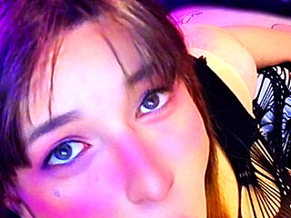 Beautifull Trans Girl Loves to Suck Big Cocks