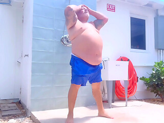 Big Penis: Big Polar Bear Belly: Big hand Free load