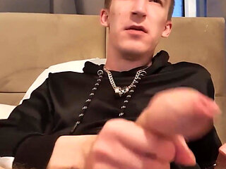 Wanking to Gay Porn
