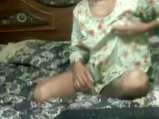 An indian sexy girl playing with herself at cam site live streaming video part 1.mp4
