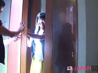 Japanese amateur MILF body explored outdoors