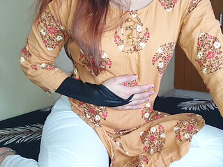 Big ass indian Girlfriend enjoying pussy fingering and missionary pounding.