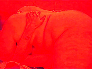 Blowing a Load on Curvy BBW Slut