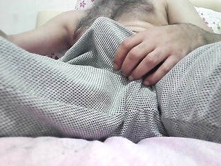 Mert bursa lifts his tool without taking it off