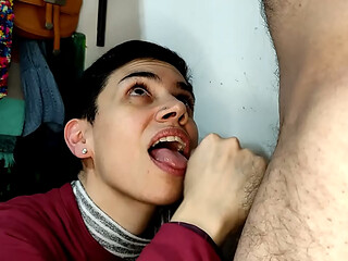 Quickie! Blowjob and cum mouthful, cumplay and swallow