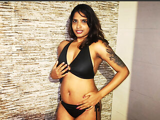 Indian Desi Pornstar Tejashwini Hardcore Bathing Fucking with Naukar (Staff) By Hard Cock