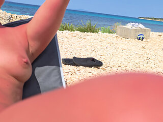 Fingern am Strand