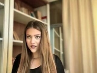 Brunette Solo Webcam Masturbation