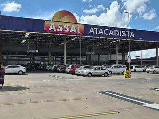 Tudo aconteceu no estacionamento do supermercado ap&oacute_s eu ir fazer compras