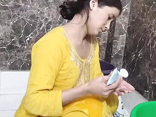 Muslim girlfriend ko bathroom me hi pakad ke chod diya