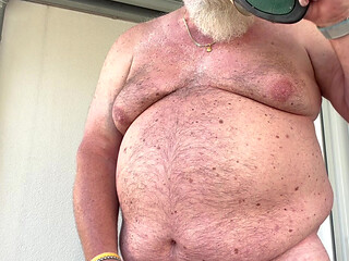 Ralf, the fat, deviant jerk-off pig, shows once again what he does best.