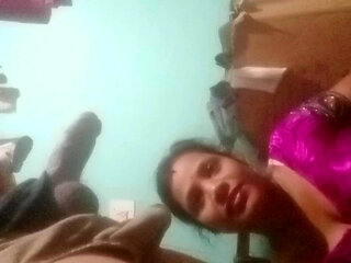 Indian Neighbour Beauty Aunty Deep Throat Blowjob and Hardcore Fucking with Friends Young Husband at Home with Creampied