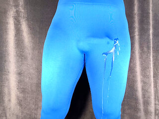 Hands free cumshot in tight pants