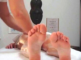 Model came for a massage