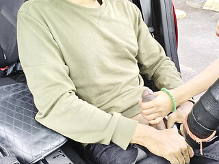 I Caught My Driver Masturbating in Car Turns Into Ass Fuck