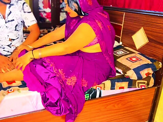 Servant Was Pressing Bhabhi's Feet When He Suddenly Started Touching Her and Ended Up Fucking Her
