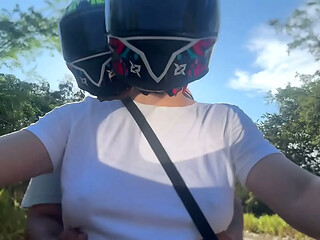 Recog&iacute_ Un Cliente De DIDI Sin Sost&eacute_n y Se Dio Cuenta De Mis Grandes Tetas 2
