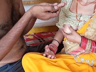 Indian bhabhi Abiraj enjoys a jizz-swapping blowbang with lots of action