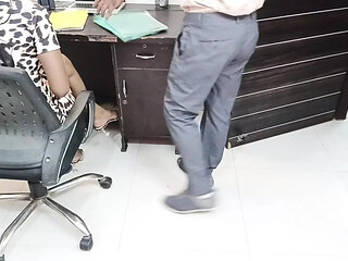 Sex In Office, Indian Office boss hot sex with desi Bhabhi