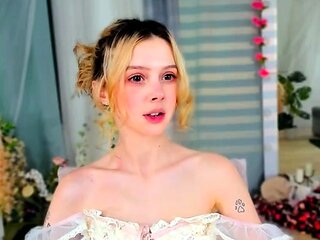 Hot amateur webcam teen masturbates for their fans