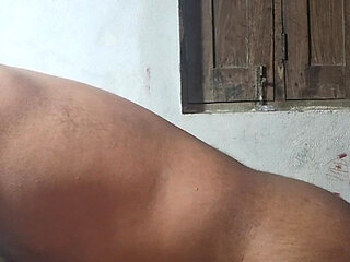 I Left My Sexy Neighbor at Night Without Knowing It