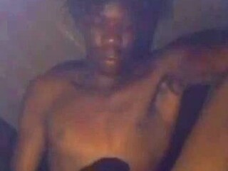 Mohamed Issa  +221 78 421 37 64 en plaine masturbation