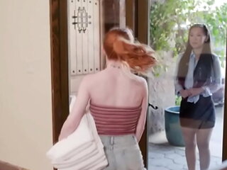 Petite asian girl squirting on lesbian best friends face