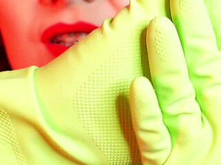 Hot pussy masturbation of horny MILF in rubber household gloves