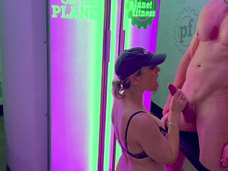 Wife Got Horny At The Gym! Fucked Her At Planet Fitness!