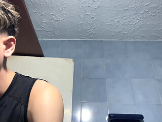 SWEET BOY BROSHING HIS TEETH AND FUCKING HIS SEX TOY