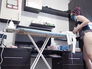 Amateur mom does housework naked.
