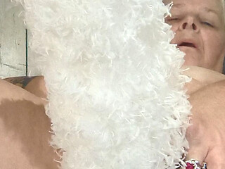 Whats That Fuzzy Kinky Toy Going in Her Fuzzy Pussy?