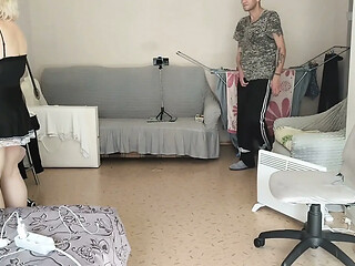 I Just Showed for a Maid a Dick, and She's Ready to Fuck