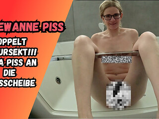 Perverted Double Episs in Glass Bathtub! the Slut Gets Pissed off!