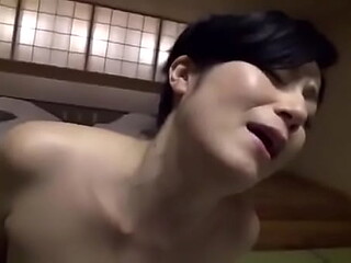Japanese Mom gives a great blowjob before taking it in the ass