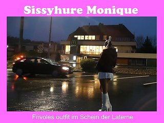 TV Nutte Monique - out on the street again, showing myself in public