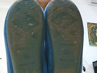 Slippers Modeling and Masturbating, Spanish Slippers