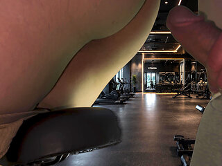 Rough sex with a stranger in the Gym and he came 2 Times.