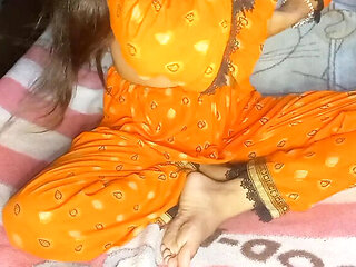 Skinny Pakistani Teen Fingering Her Tight Pussy - Homemade Desi Sex