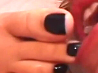 Lesbian Feet - Three Girls Six Feets