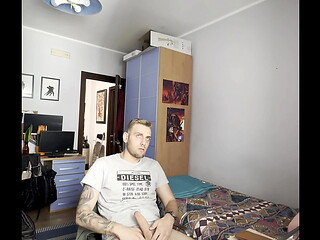 Masturbating on my free time and all my neighbours watching me