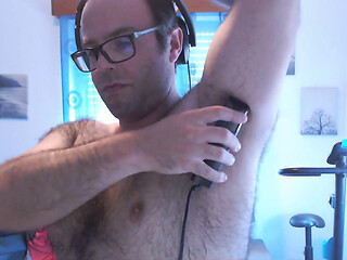 Shaving Armpits and Shoulders