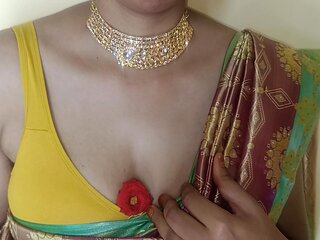 New Married Women Showing Her Cute Structure
