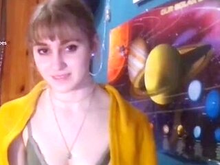 Hot Omegle Girl masturbates with Stranger